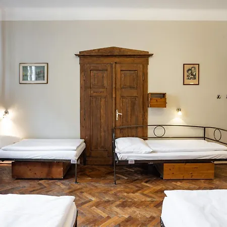 Hostel Sir Toby's *