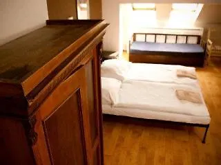 托比斯先生酒店 *